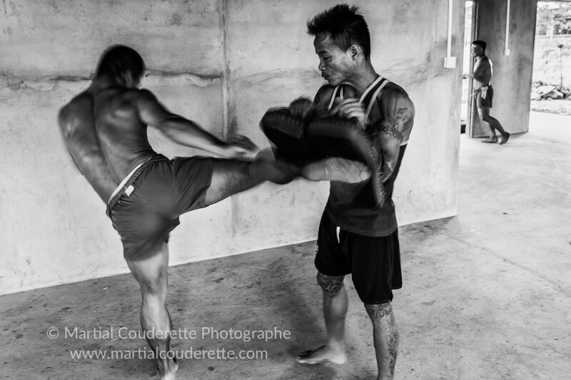 Lethwei : inside the boxing camp