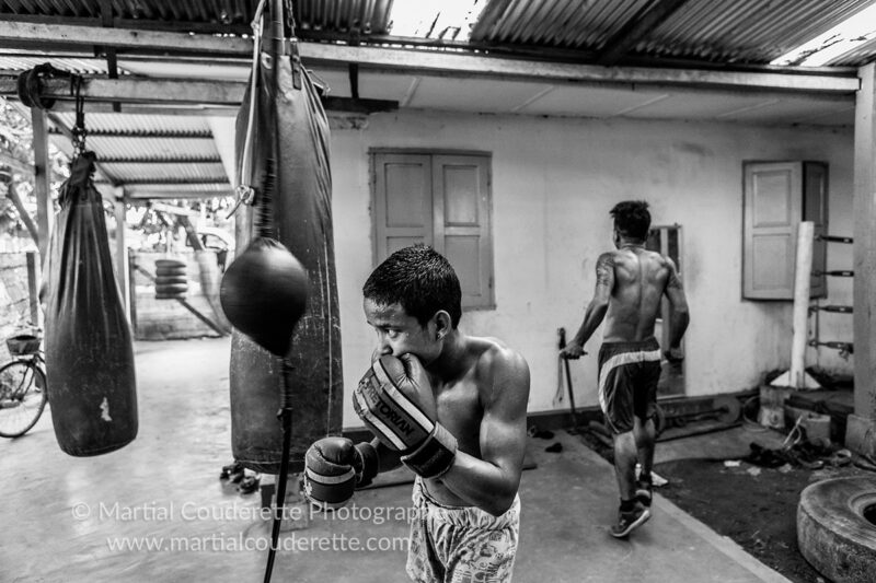 Lethwei : inside the boxing camp