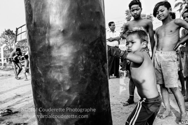 Lethwei : inside the boxing camp