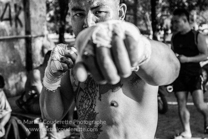 Lethwei : inside the boxing camp