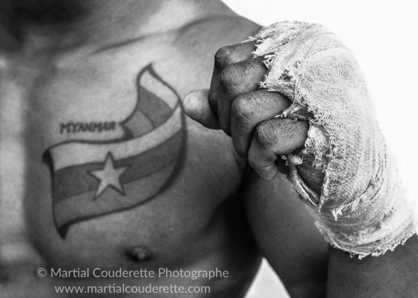 Lethwei : inside the boxing camp